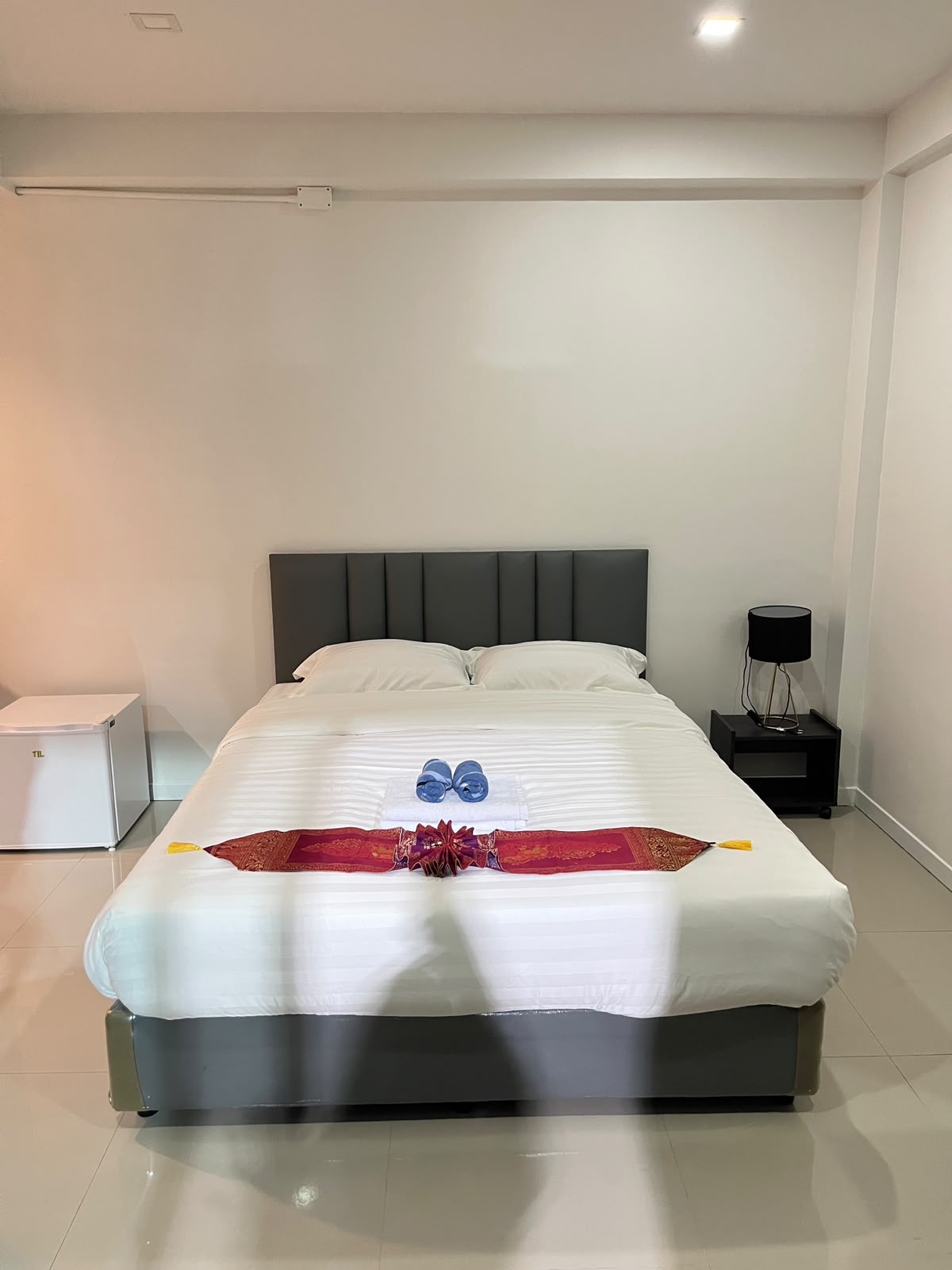 Standard room bed